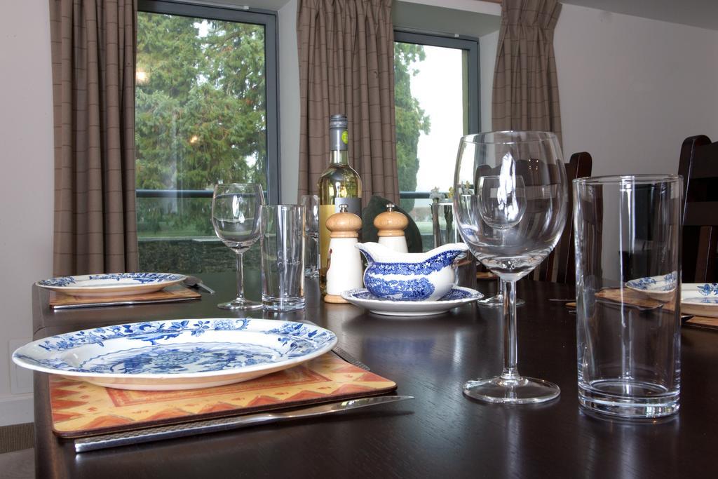 Raven Wing Apartments - Highland Club Scotland حصن أوغسطس الغرفة الصورة