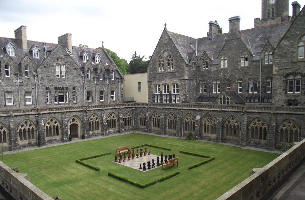 Raven Wing Apartments - Highland Club Scotland حصن أوغسطس الغرفة الصورة