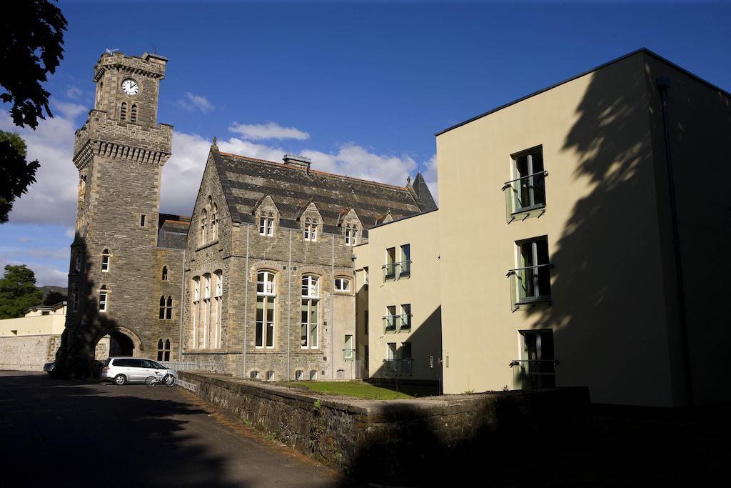 Raven Wing Apartments - Highland Club Scotland حصن أوغسطس الغرفة الصورة